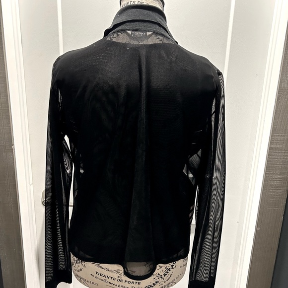 Exetera Tricot - tank and sheer long sleeve top. - Picture 3 of 5